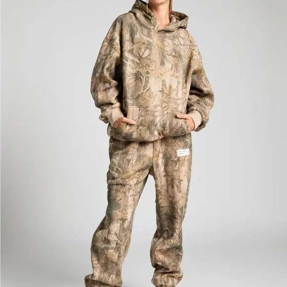 Comfrt Camo Hoodie NEW - Picture 2 of 2